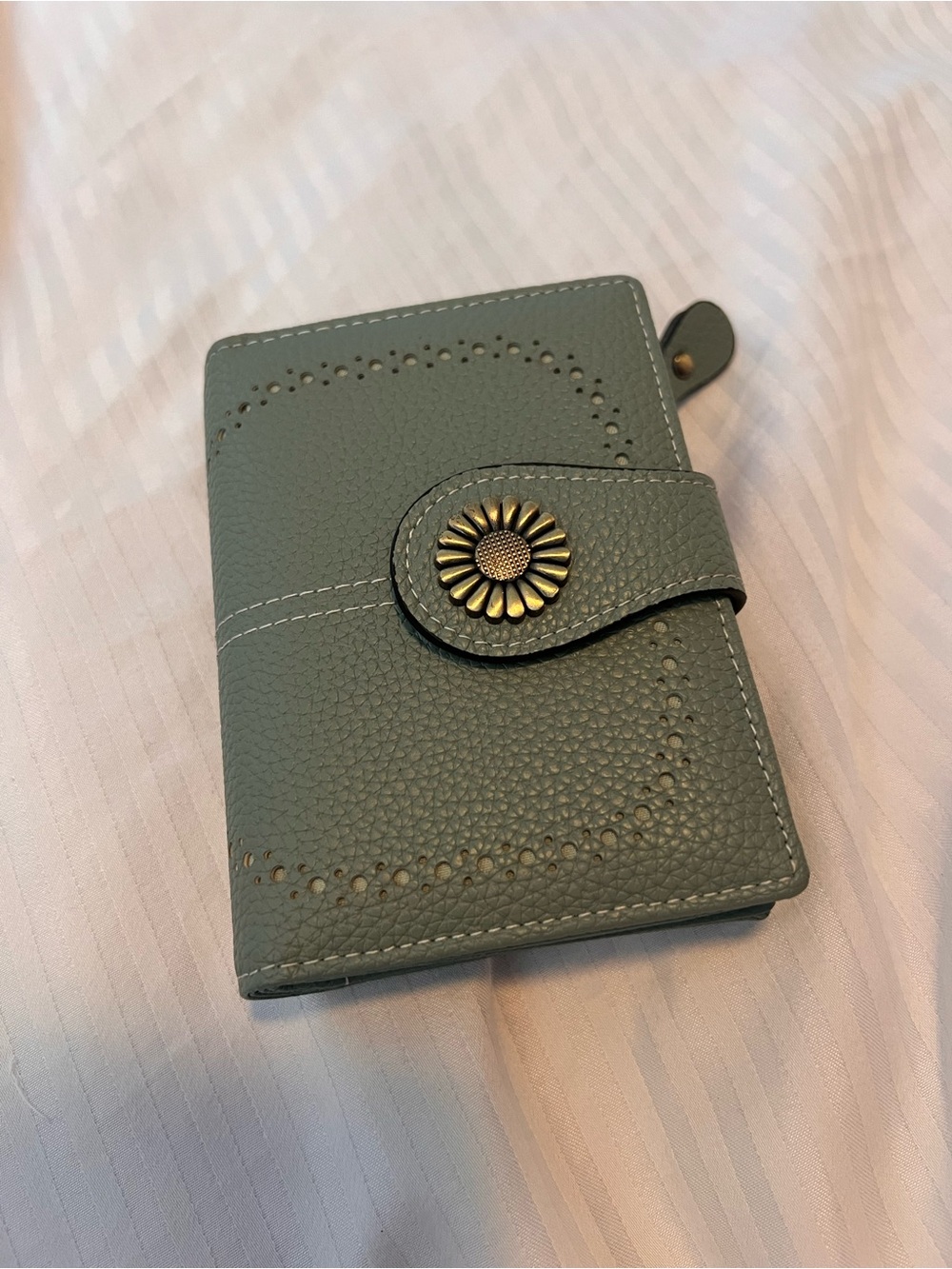Compact Women's Wallet with Floral Snap - Sage Green